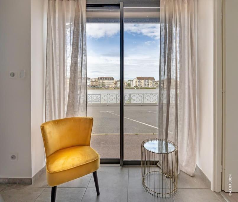 Appartement T2 Climatise Le Quai 391 Saint-Laurent-sur-Saone Bagian luar foto