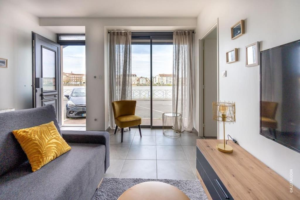 Appartement T2 Climatise Le Quai 391 Saint-Laurent-sur-Saone Bagian luar foto